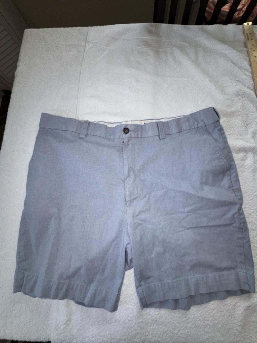 Oak Hill Comfort Stretch Men’s Light Blue Chino Shorts, Flat Front, Size 44